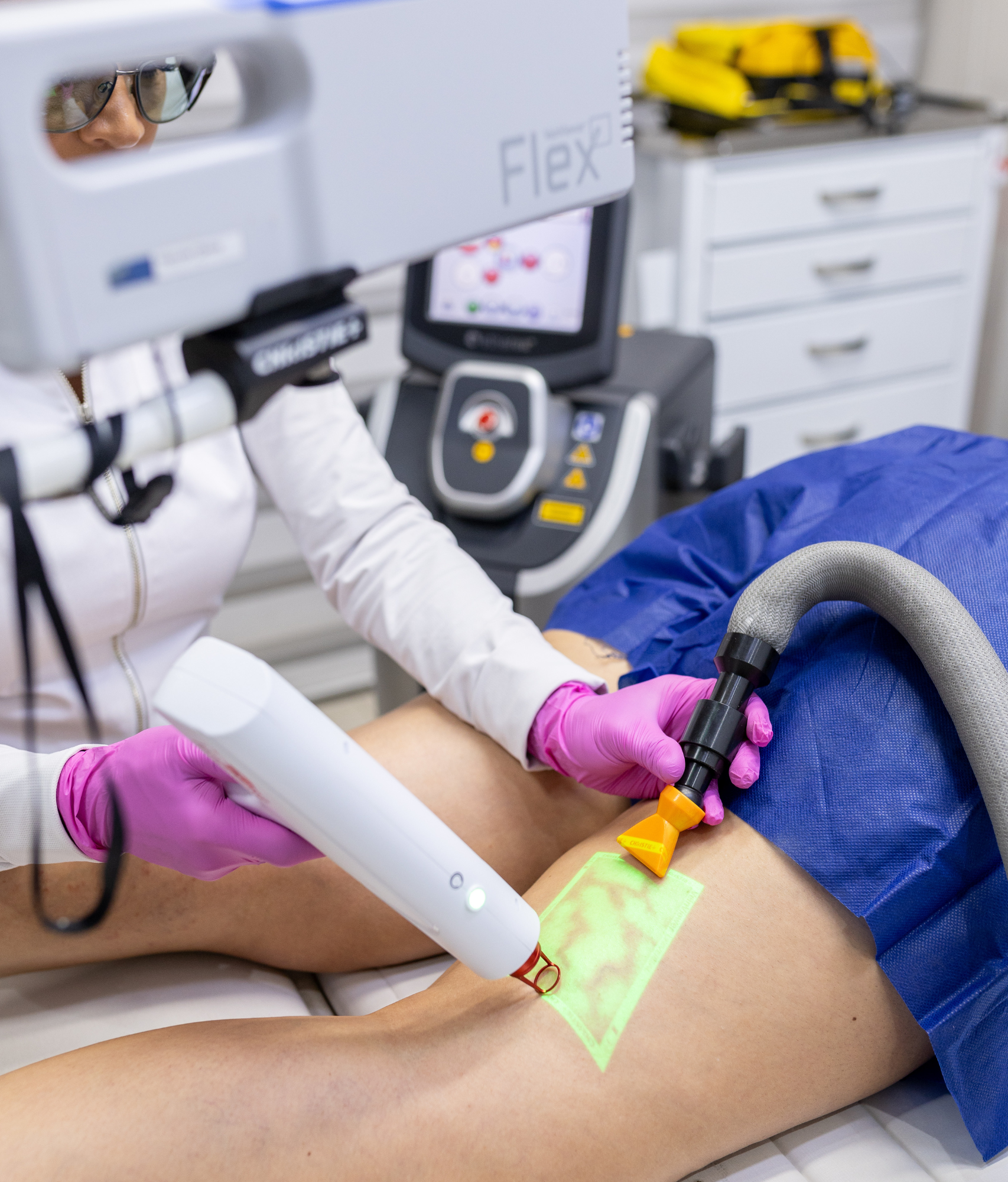 Dra Maria Betânia | Cirurgiã Vascular e Angiologista Especialista em Varizes em Brasília - DF. Tratamento modernos no conforto do consultório, sem internação.