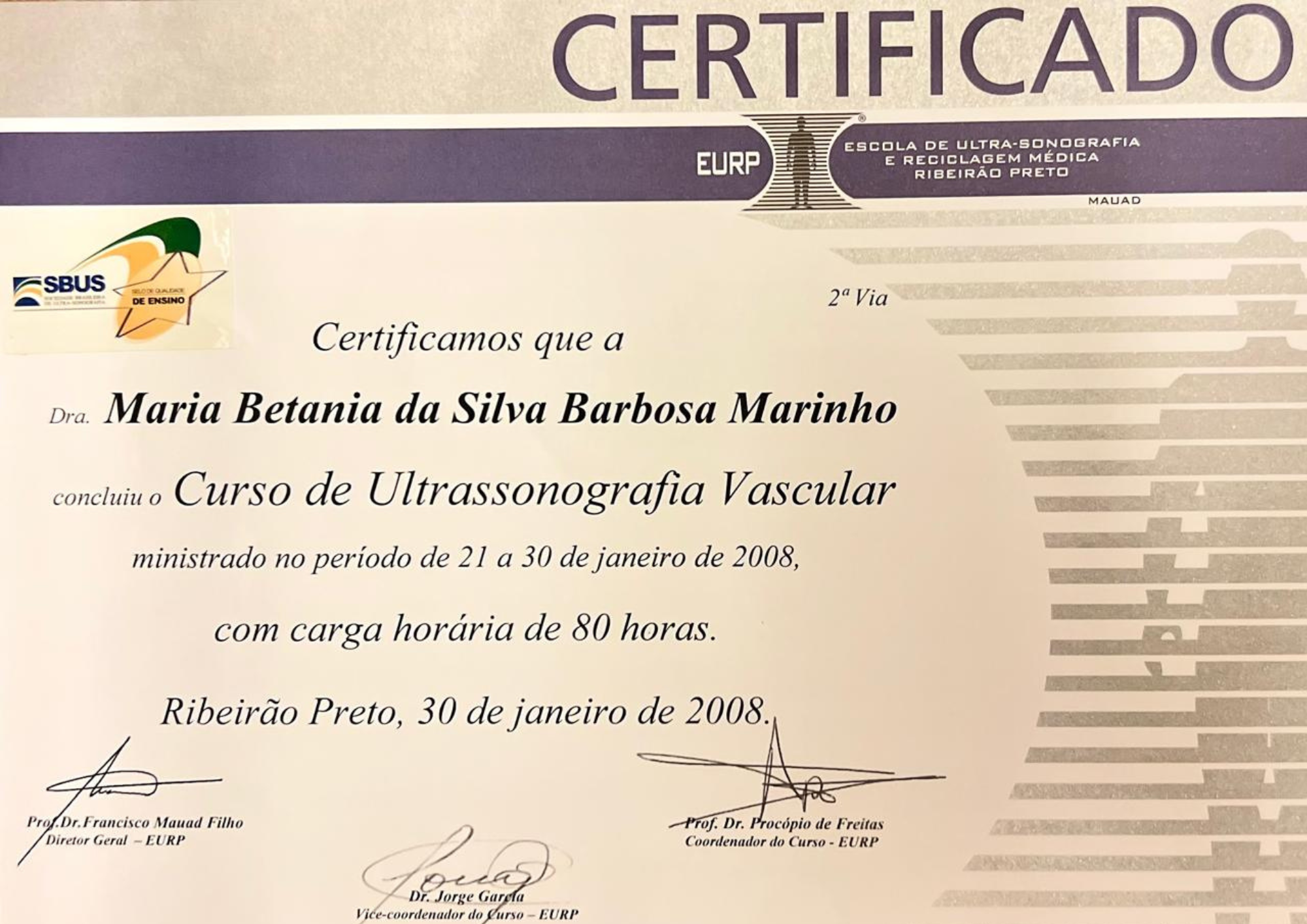 Dra Maria Betânia | Cirurgiã Vascular e Angiologista Especialista em Varizes em Brasília - DF. Tratamento modernos no conforto do consultório, sem internação.